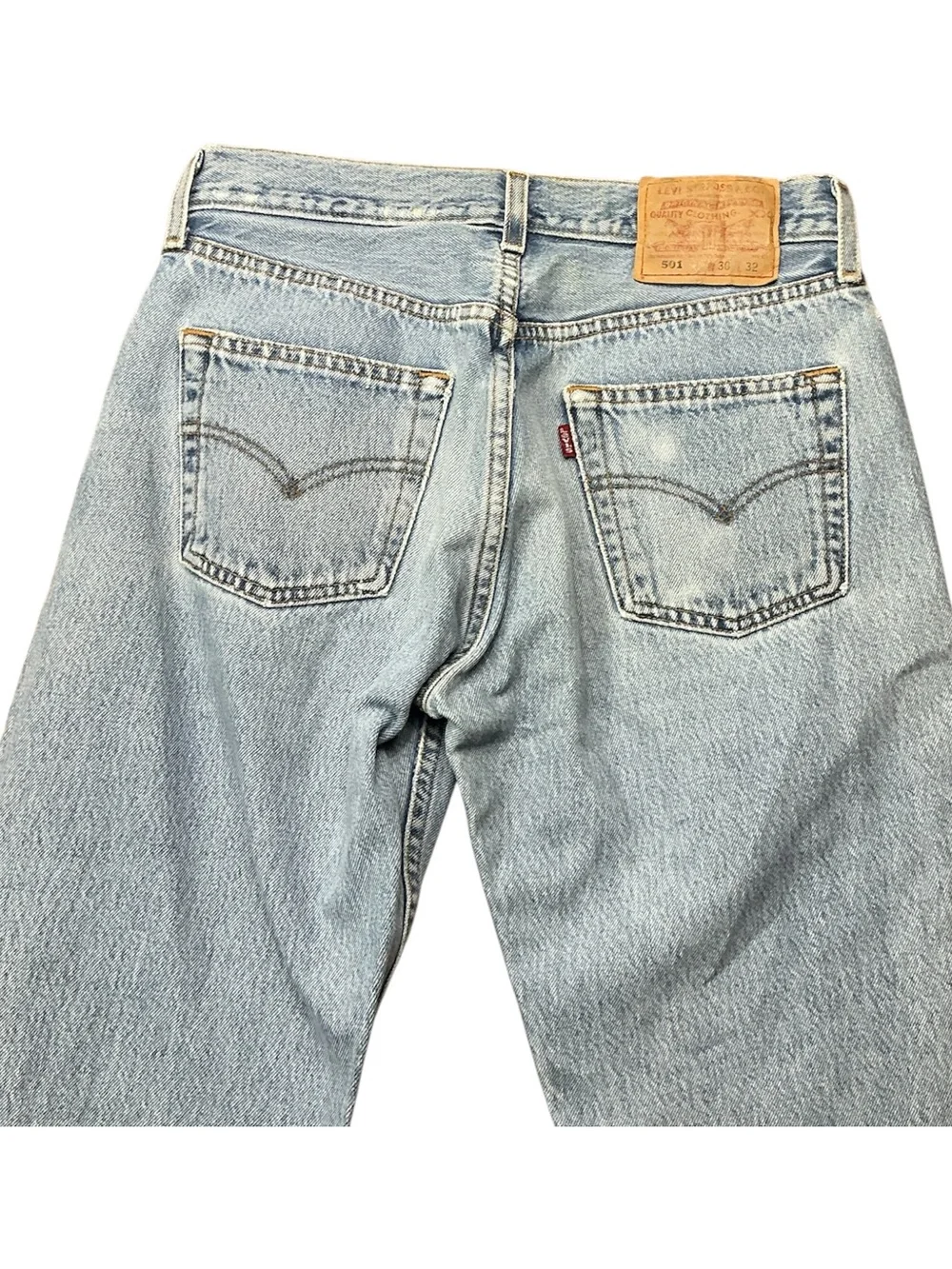 Vintage Levi’s 501 button fly light wash straight leg jeans 29 x 30